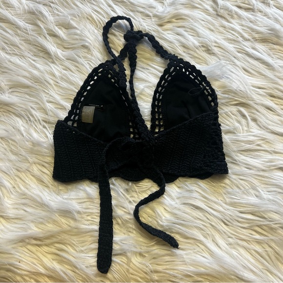 La Hearts Charcoal Crochet Top - Picture 2 of 4